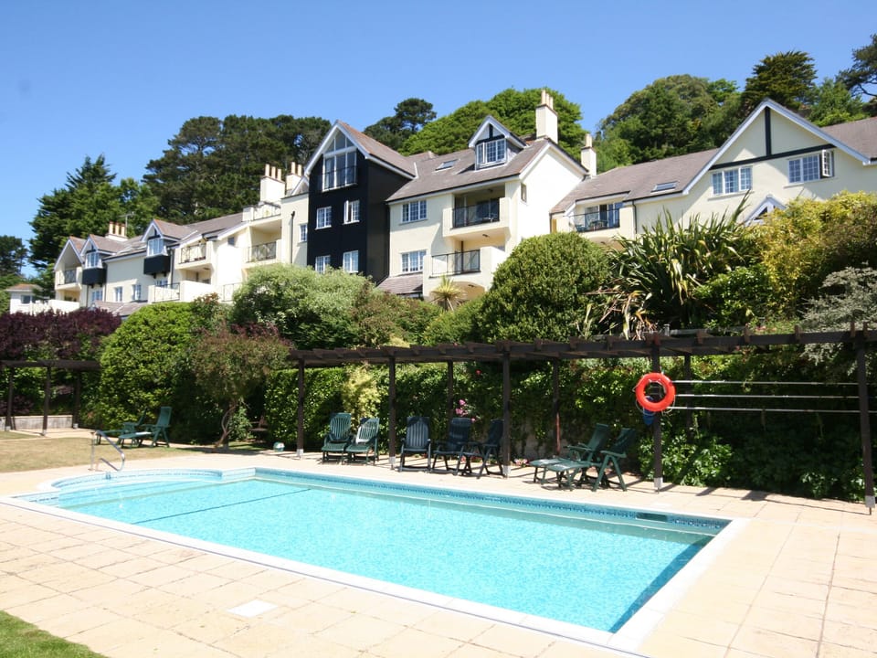Cottage | Pool