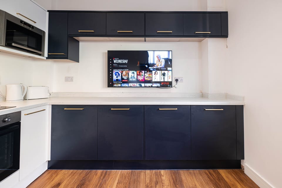 Executive Apartment, Ensuite, City View (Apt 3) | Living area | Smart TV, Netflix, streaming services