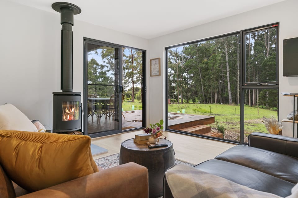 House | Living area | 50-inch Smart TV with satellite channels, TV, fireplace