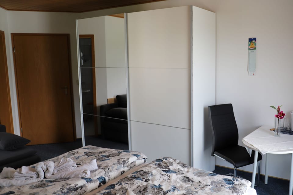 Double Room | Free WiFi, bed sheets