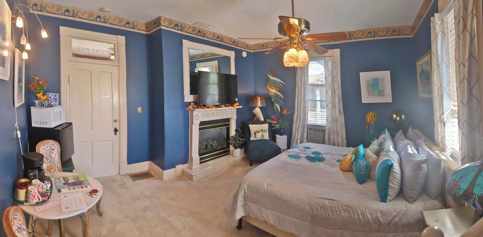 Luxury Room with Garden View, Nottinghamshire | Iron/ironing board, free WiFi