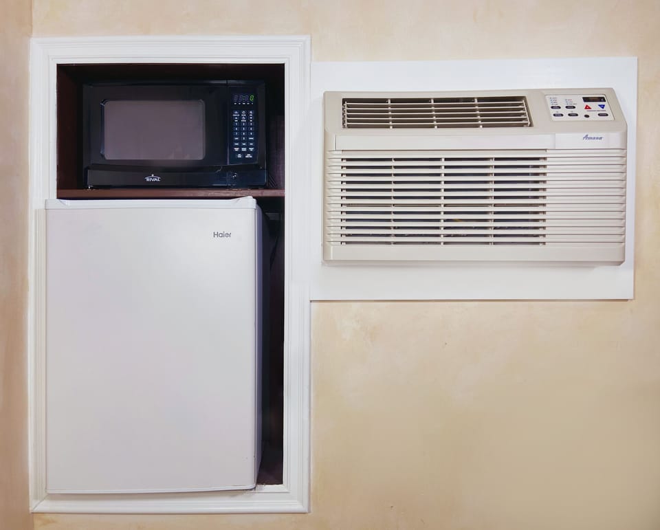 Family Double Room, 2 Queen Beds, Non Smoking, Refrigerator & Microwave | Mini-refrigerator