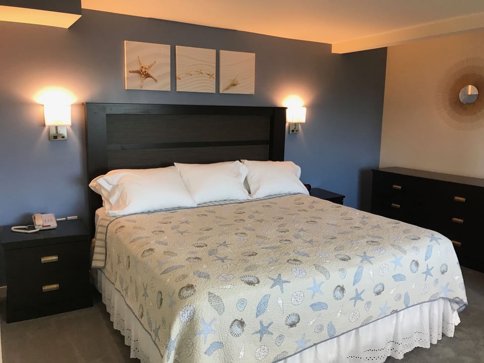 Family Suite, 1 Bedroom, Kitchen, Ocean View | Down comforters, desk, blackout drapes, soundproofing