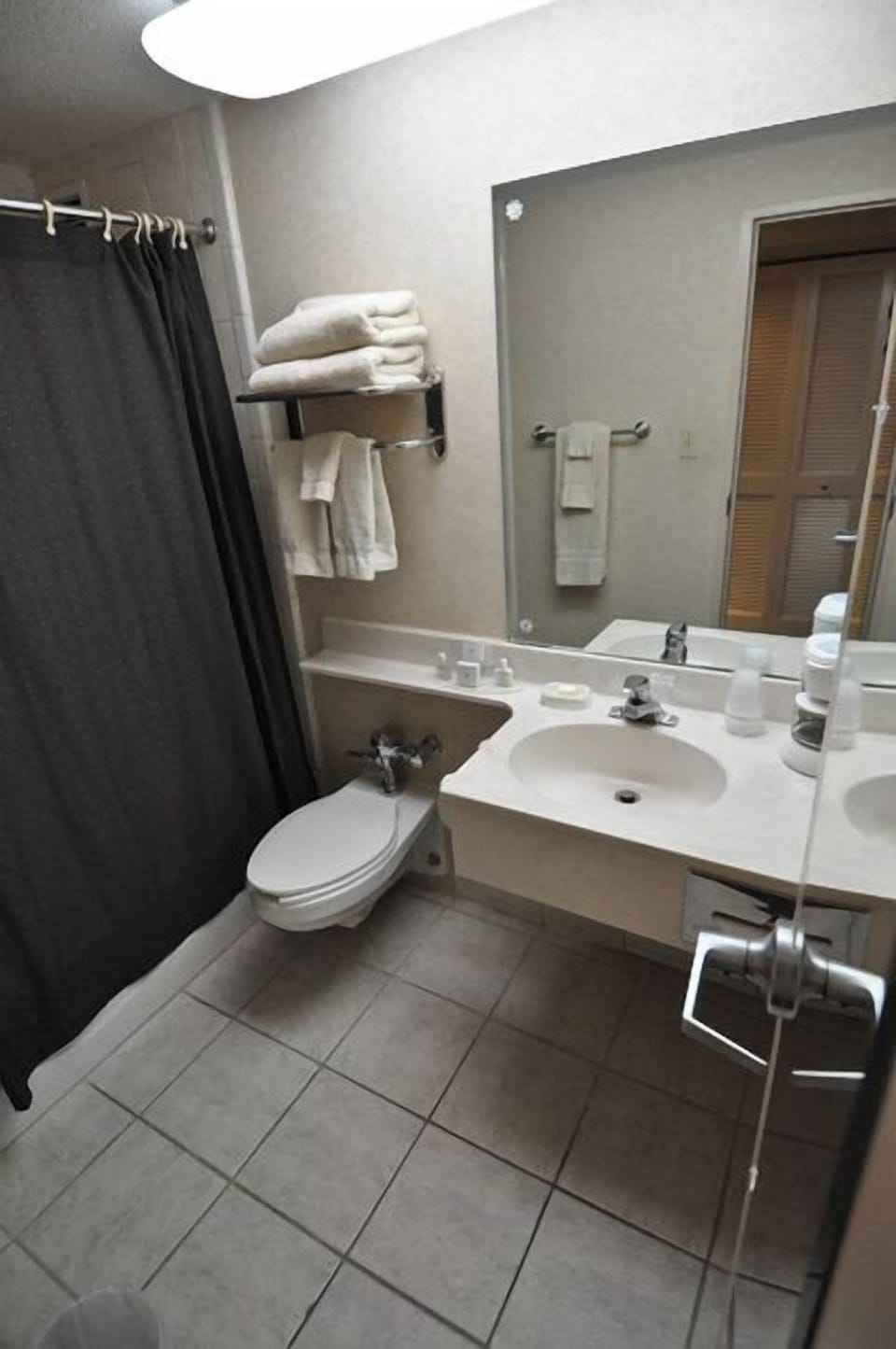 Hillside Inn Hotel in Indiana