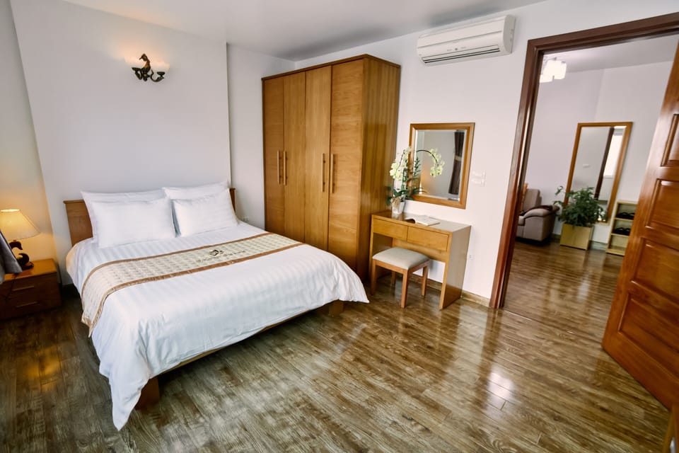Deluxe Double Room | In-room safe, individually furnished, desk, laptop workspace