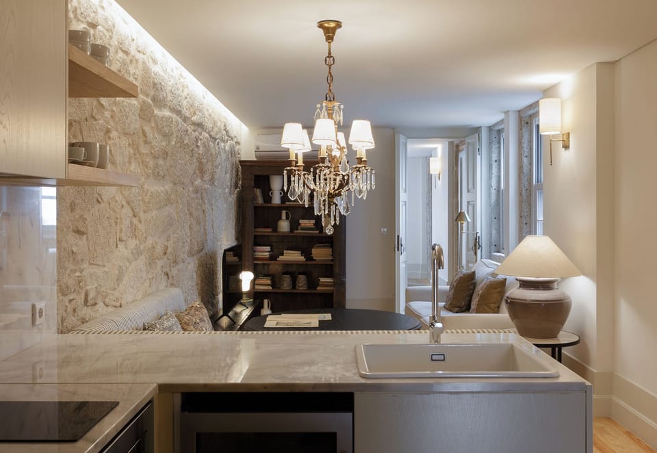 Apartamento 2 Dormitorios | Private kitchen | Fridge, microwave, stovetop, espresso maker