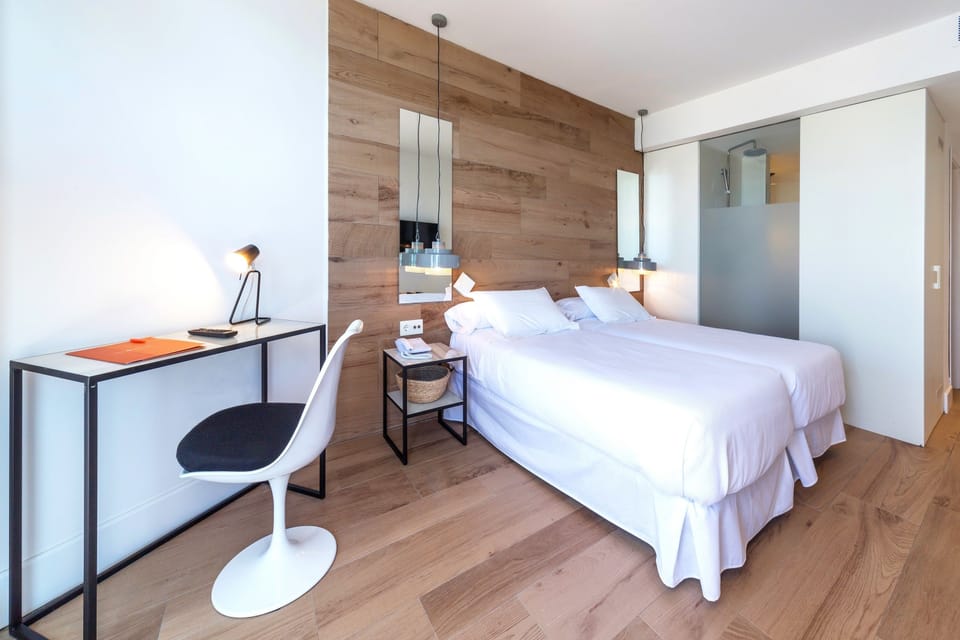 In-room safe, desk, free WiFi, bed sheets
