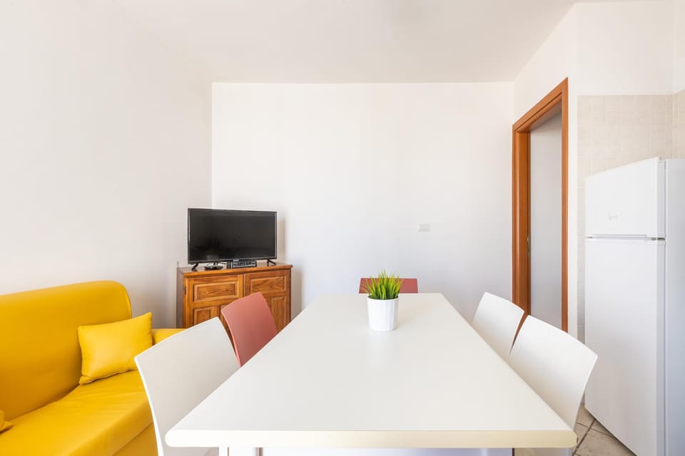 Apartment | Dining room