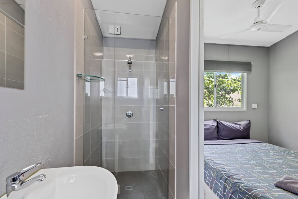Yandina Caravan Park Campground/ 
RV Resort in Yandina