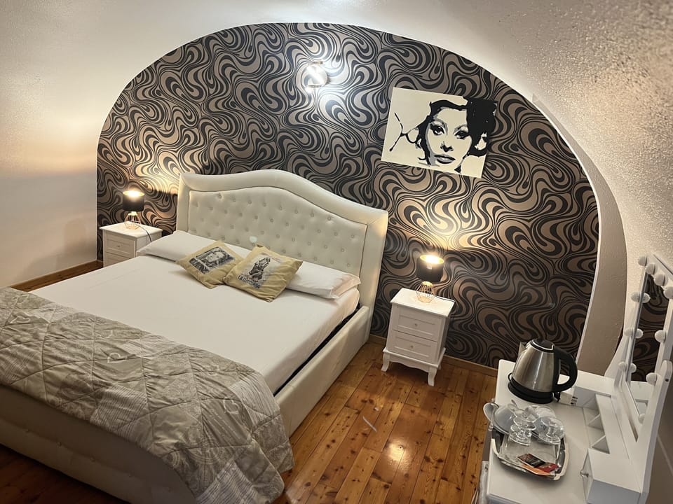 Individually decorated, individually furnished, soundproofing, free WiFi