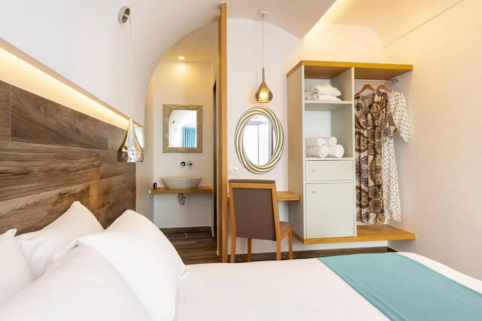 Standard Room | In-room safe, individually decorated, individually furnished