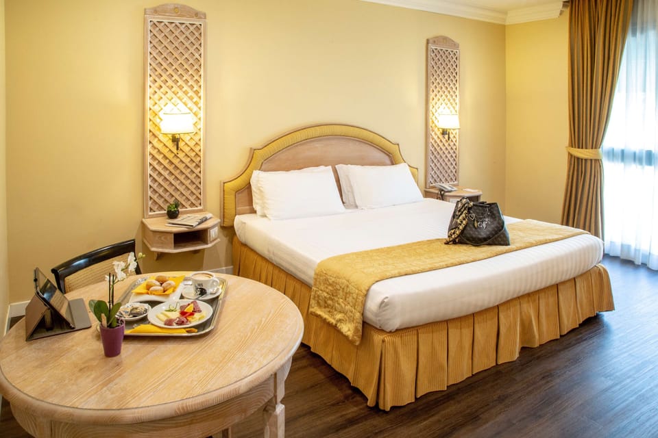 Minibar, in-room safe, individually furnished, desk