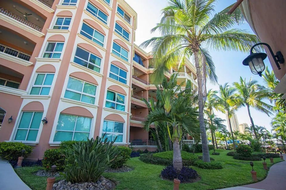 Comfort Condo | Garden view