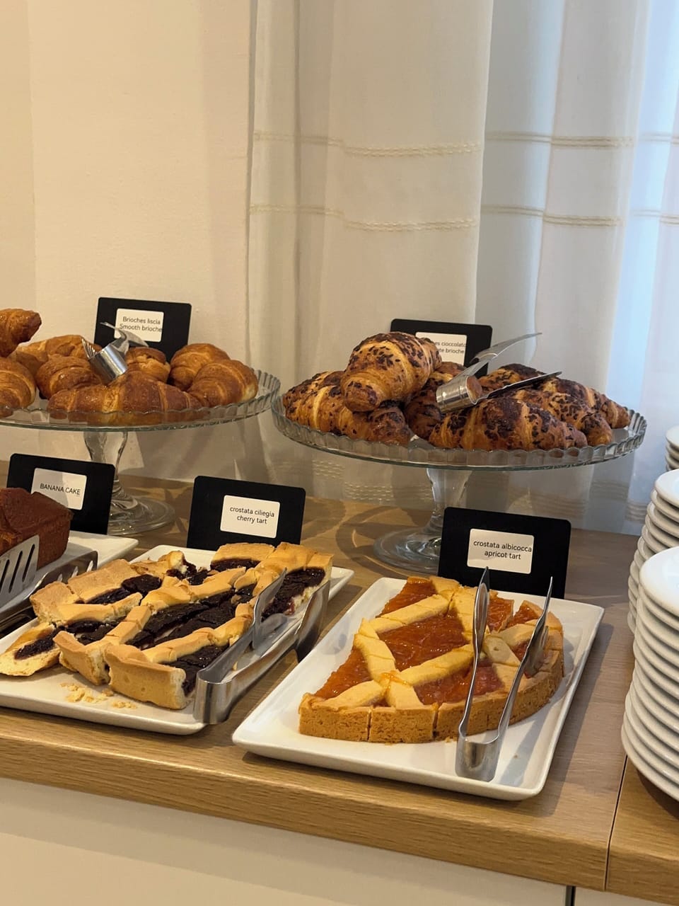 Daily buffet breakfast for a fee
