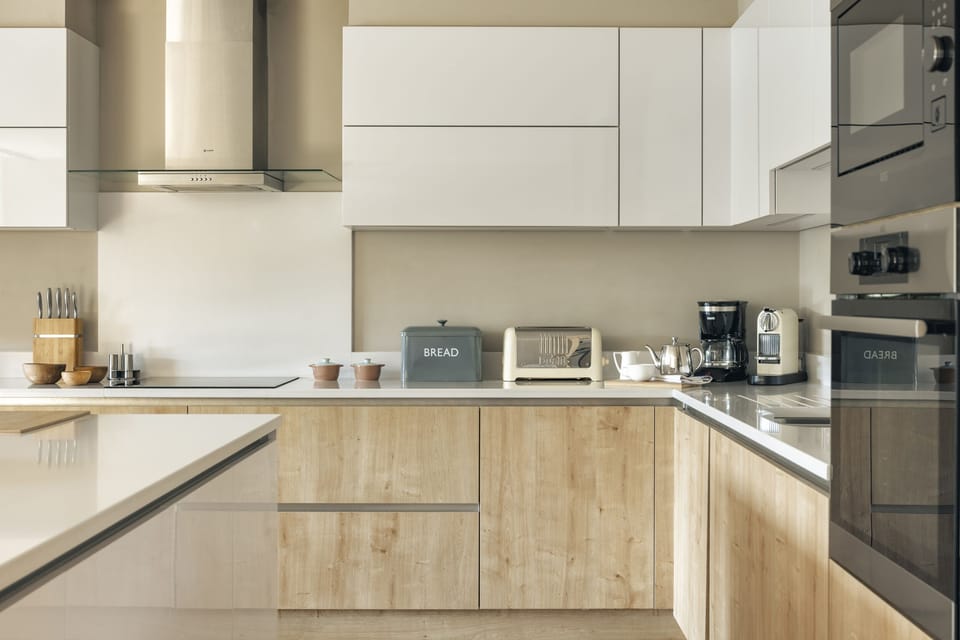 Cottage | Private kitchen | Fridge, dishwasher, cookware/dishes/utensils