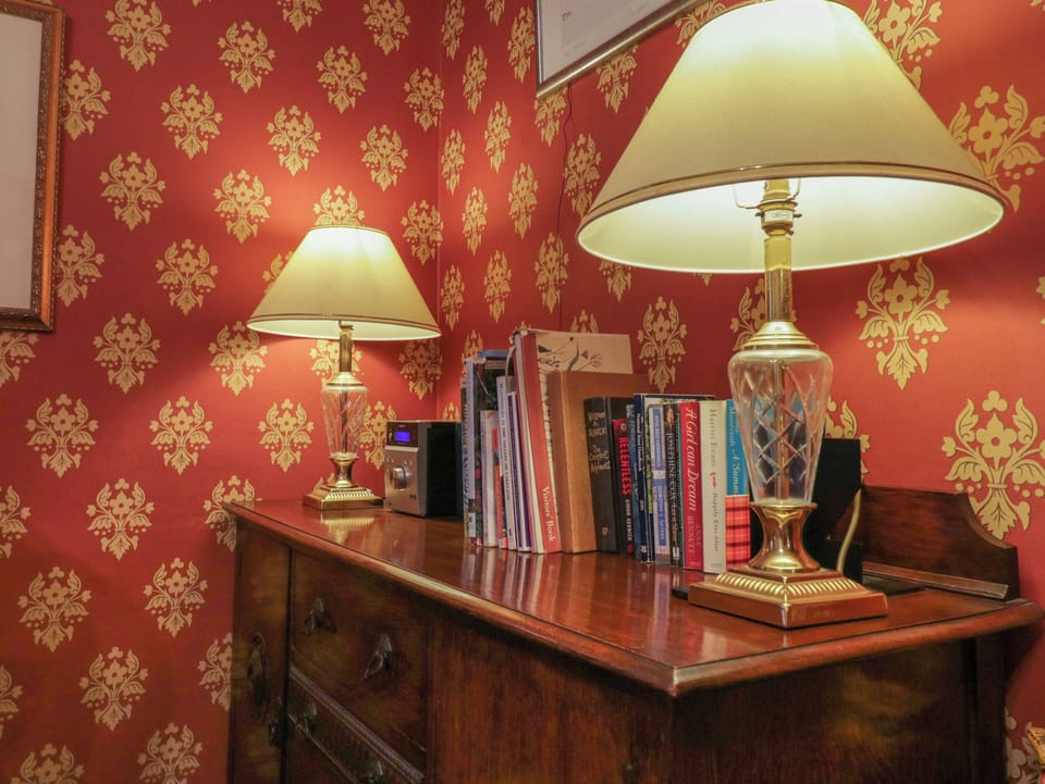 Cottage | Interior