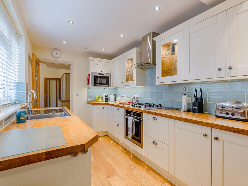 Fridge, dishwasher, cookware/dishes/utensils