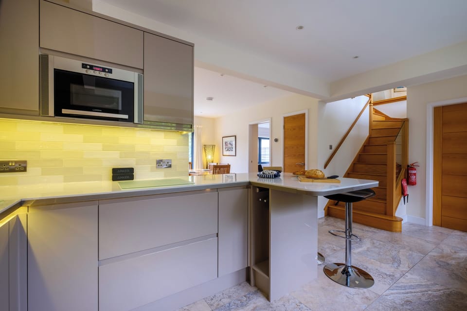 Fridge, dishwasher, electric kettle, toaster