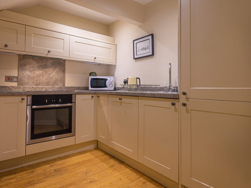 Fridge, dishwasher, cookware/dishes/utensils