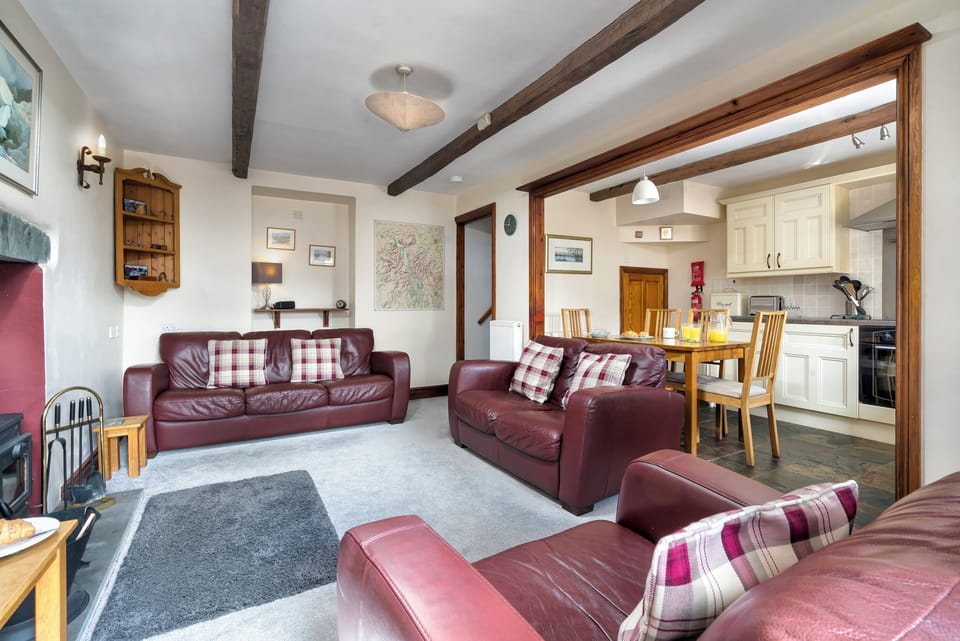 Cottage | Living area