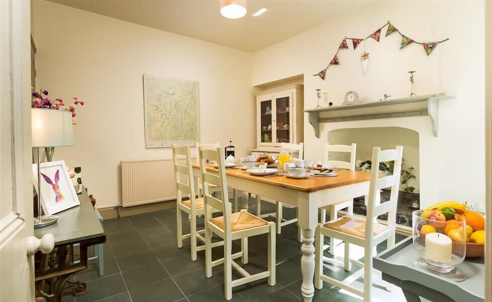 Cottage | Interior
