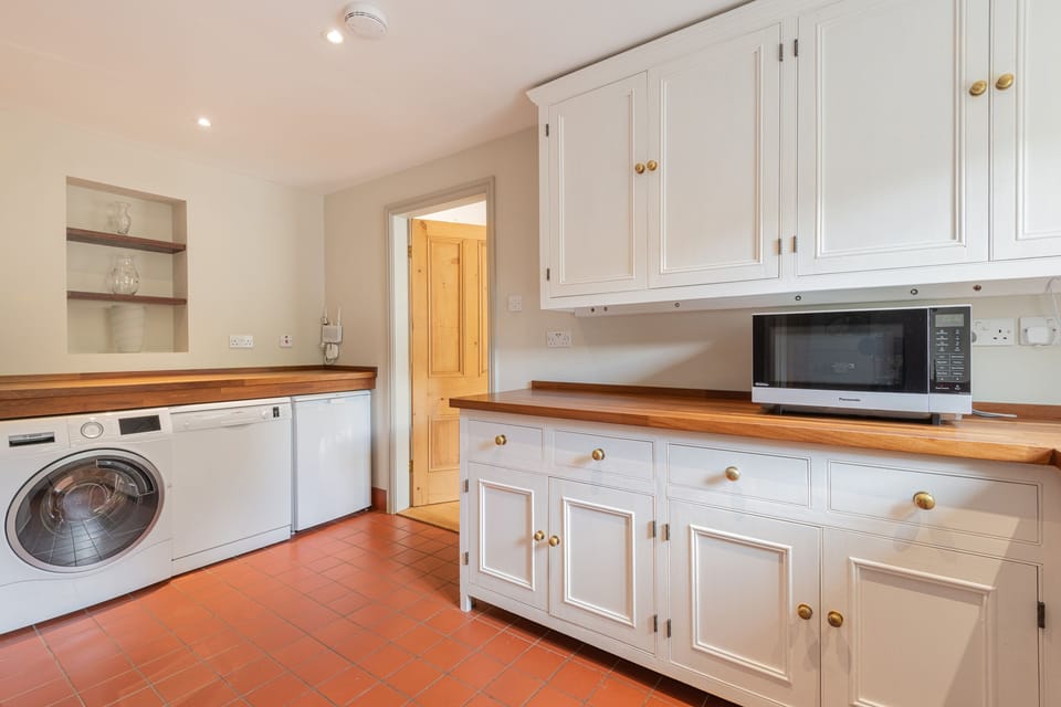 Fridge, dishwasher, electric kettle, toaster