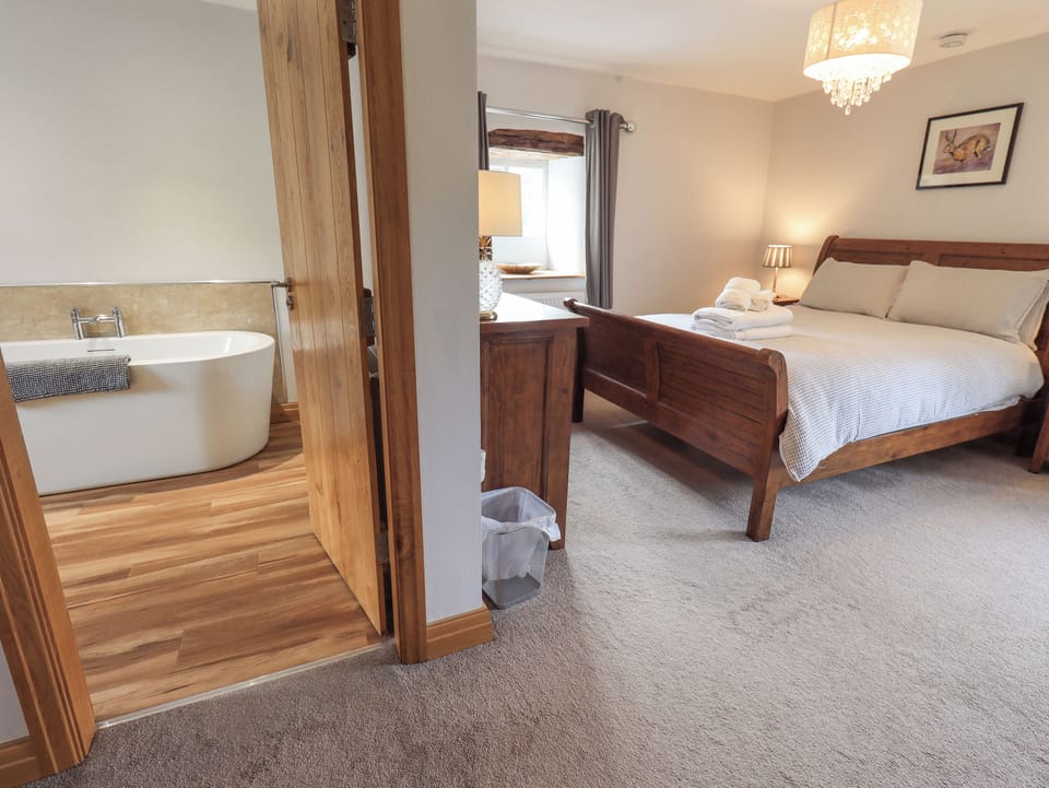 Satterthwaite Farmhouse - Sleep 8 Cottage in England