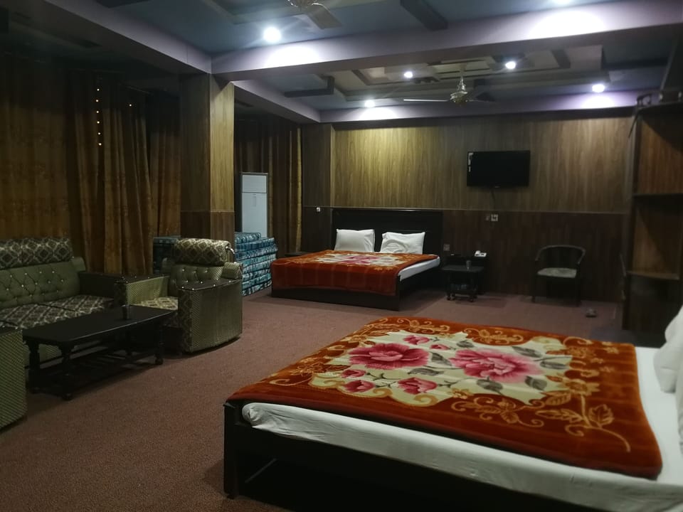 Family Double Room | Iron/ironing board (on request), bed sheets