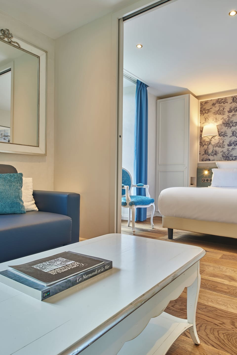 Superior Suite | Premium bedding, pillowtop beds, desk, laptop workspace