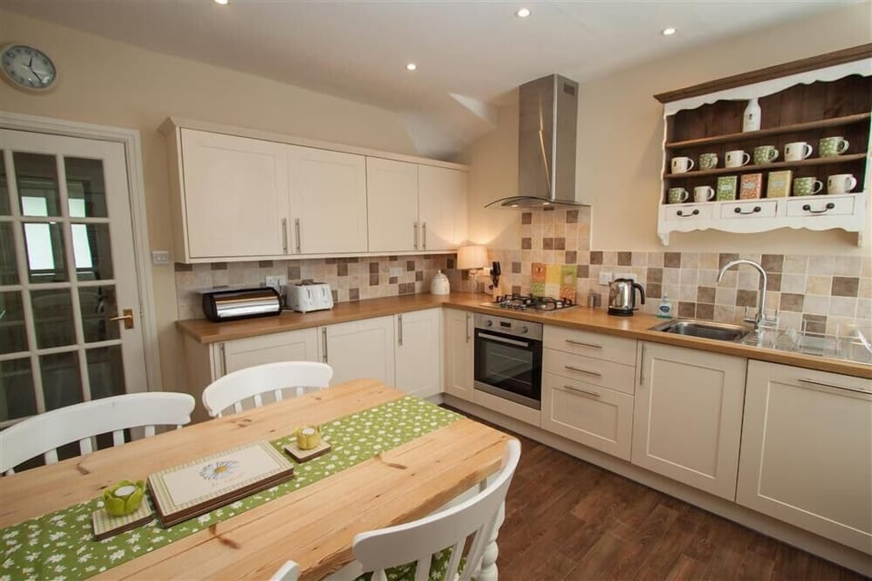 Fridge, dishwasher, electric kettle, toaster