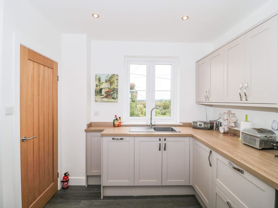 Fridge, dishwasher, electric kettle, toaster