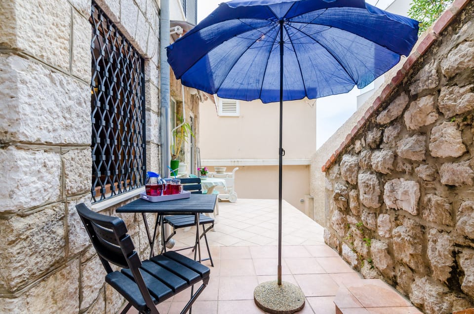 Studio (Studio Apartment with Terrace) | Terrace/patio
