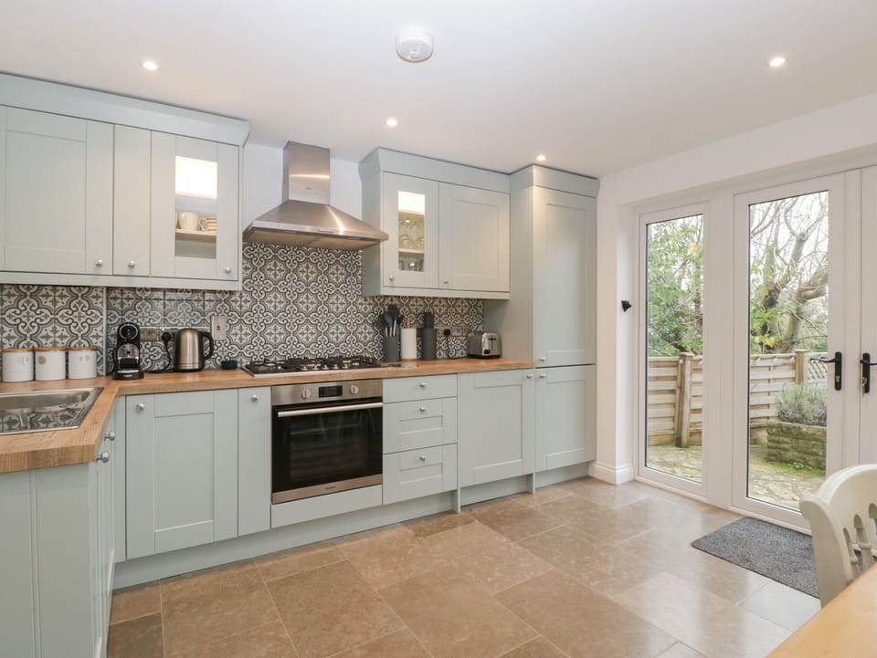 Fridge, dishwasher, electric kettle, toaster