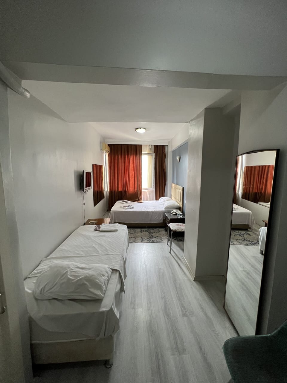 Classic Triple Room | Premium bedding, WiFi (free), bed sheets