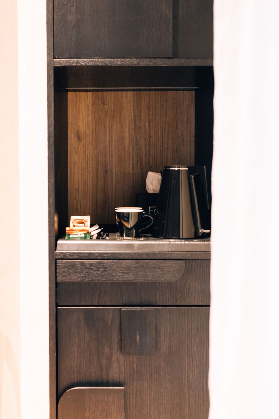 Deluxe Twin Room | In-room dining