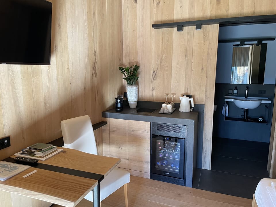 Individually decorated, desk, free WiFi, bed sheets