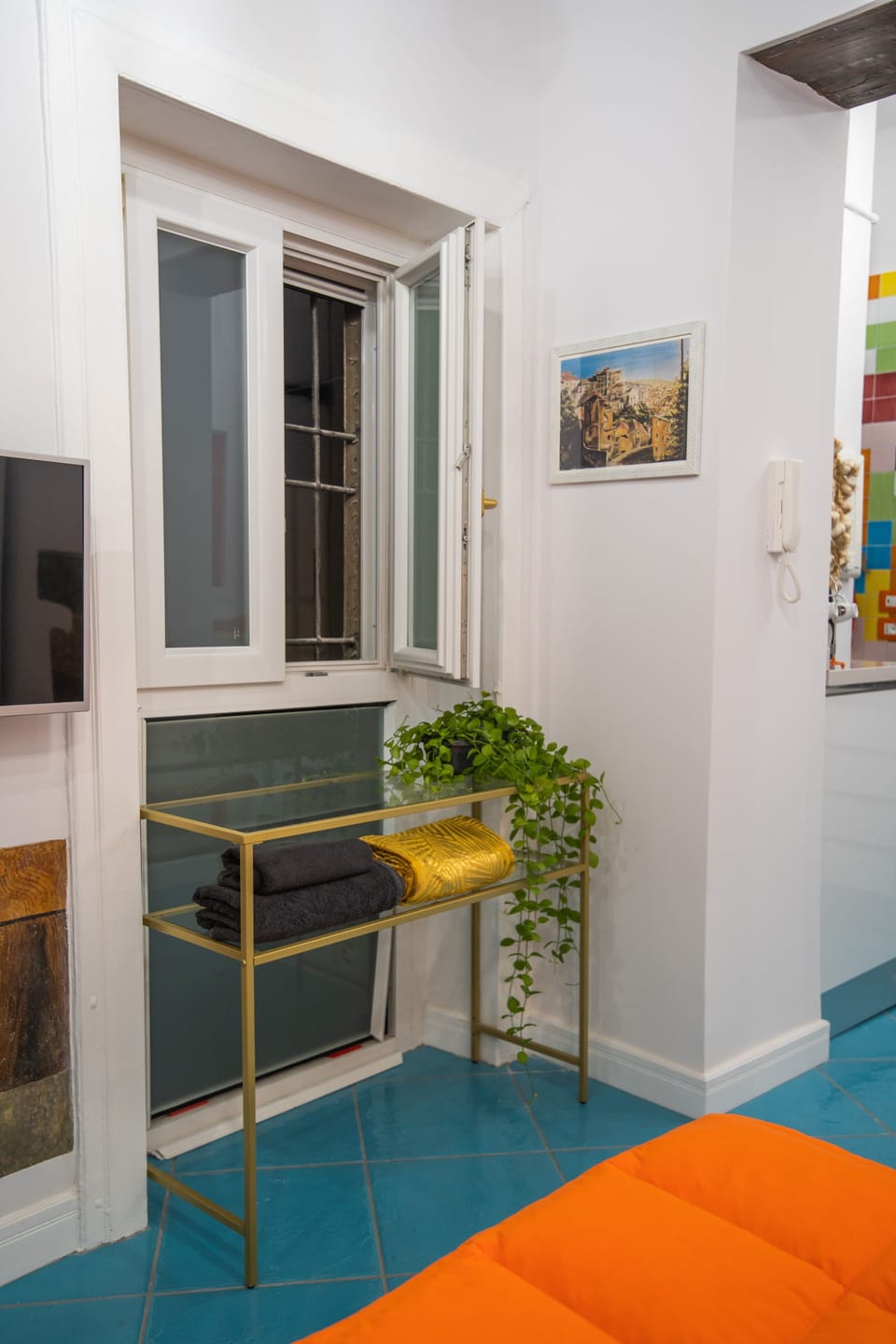 Deluxe Condo | 1 bedroom, desk, blackout drapes, soundproofing