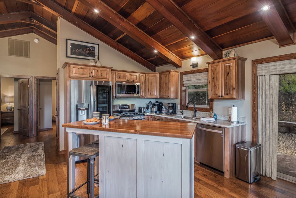 Studio (2 Bedrooms) | Property amenity