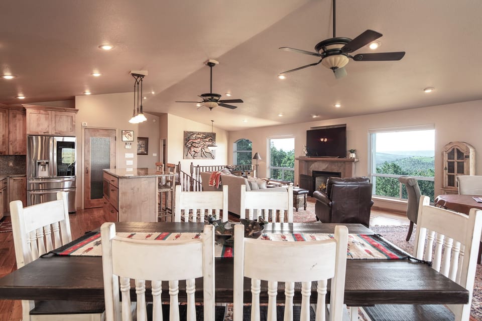 House (3 Bedrooms) | Property amenity