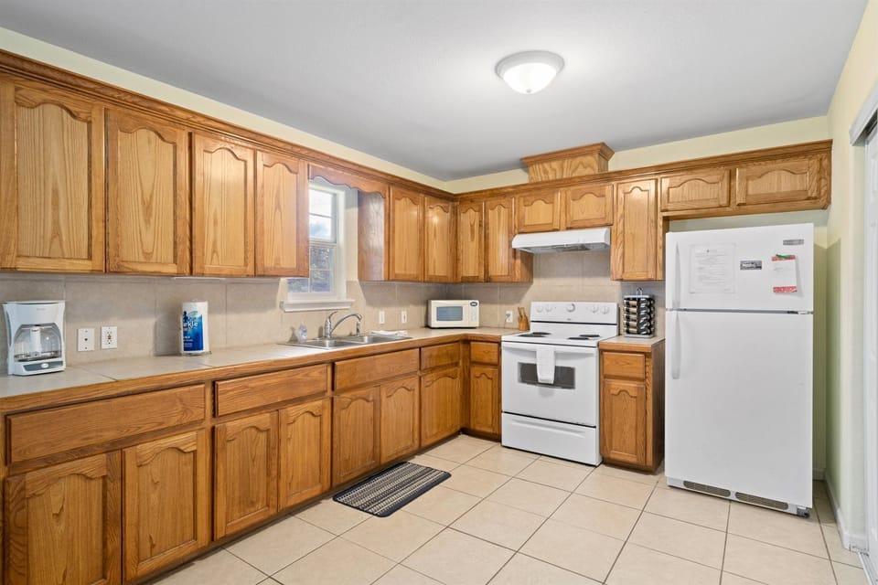 House (3 Bedrooms) | Property amenity