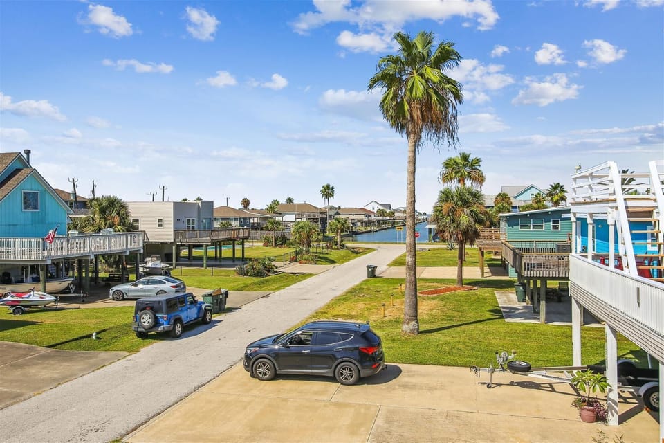House (3 Bedrooms) | Property amenity
