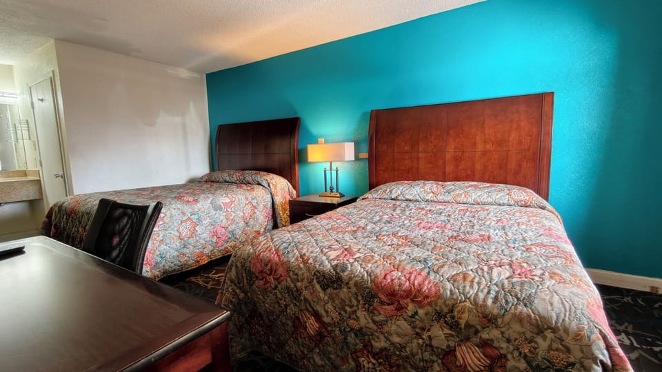 Desk, WiFi (free), bed sheets