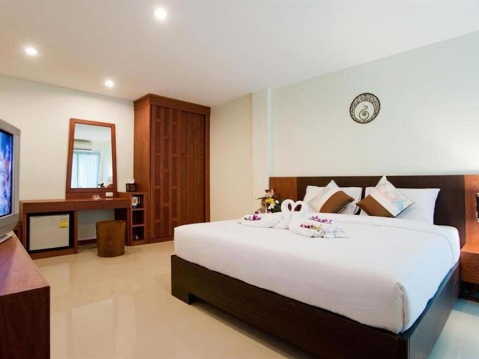 Deluxe Double Room, Balcony | Room amenity