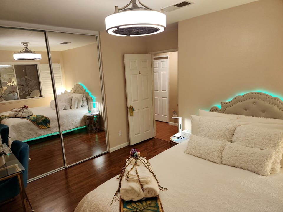 Private Queen Room | 1 bedroom, individually decorated, individually furnished, desk