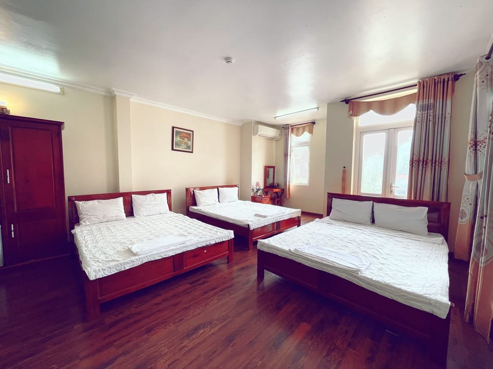 Family Shared Dormitory | Minibar, individually furnished, desk, laptop workspace