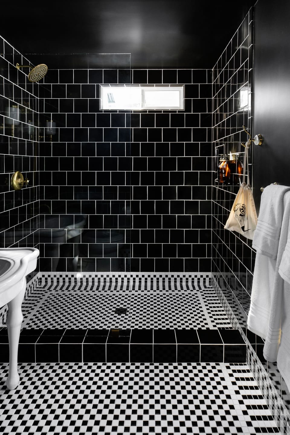 Joseph's Hut | Bathroom | Shower, hair dryer, towels, soap