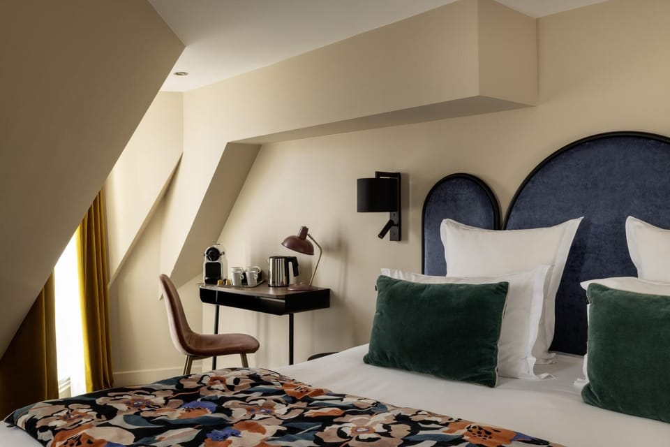 Prestige room | In-room safe, desk, blackout drapes, soundproofing