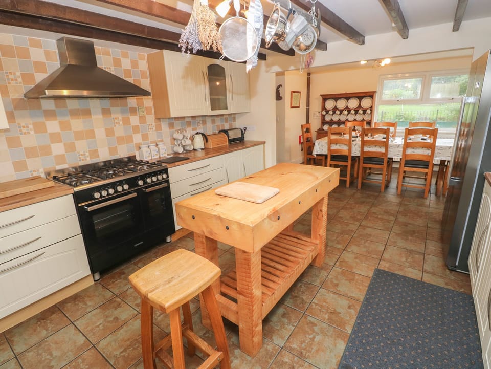 Cottage | Interior
