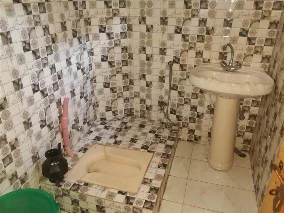 Room | Bathroom | Slippers