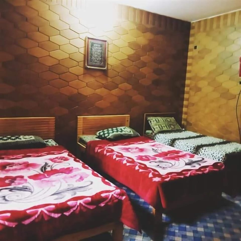 Triple Room | Iron/ironing board (on request)